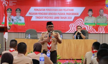 Ka.Kwarda Jambi, berikan materi Revolusi Mental Pada Pemusatan Pendidikan dan Pelatihan Paskibra Prov. Jambi 2024