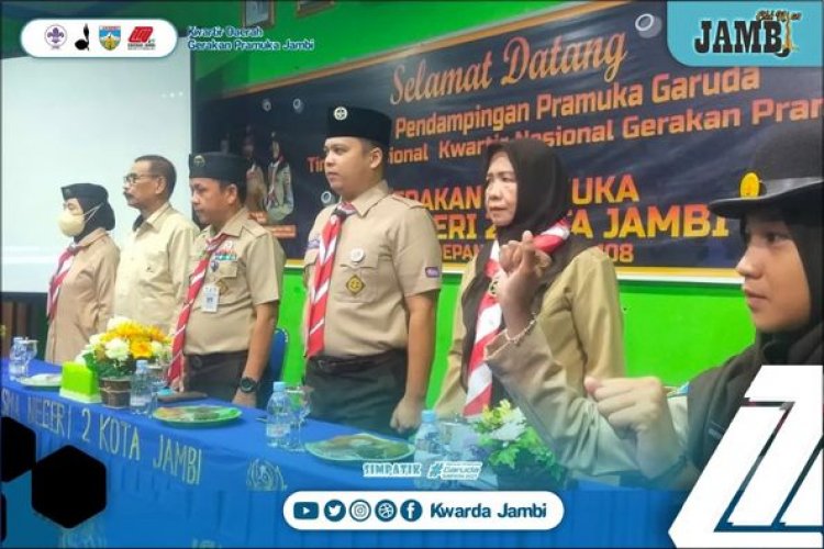 Wakil Ketua komisi Komisi Binamuda Kwarnas Kunjungi Gudep 02.107- 02.108 Pangkalan SMA 2 Kota Jambi